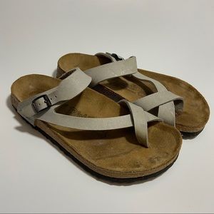 🦊Birki’s by Birkenstock Lennox sandal size 8